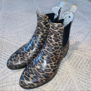 cheetah print rain boots